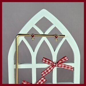 Rosebud‎ Stud Earrings (NWOT)